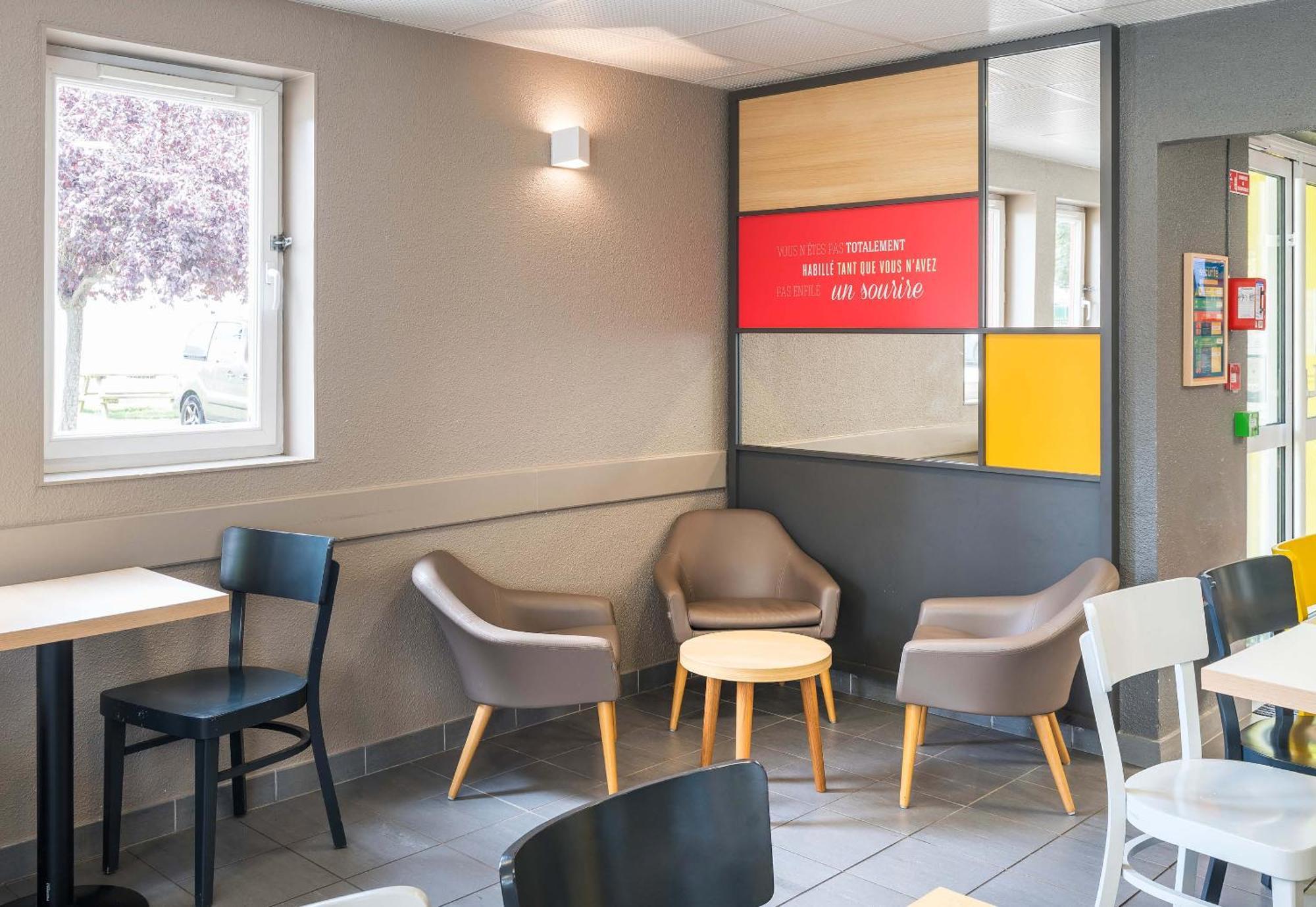 Hotel Angers 2 Universite 2*