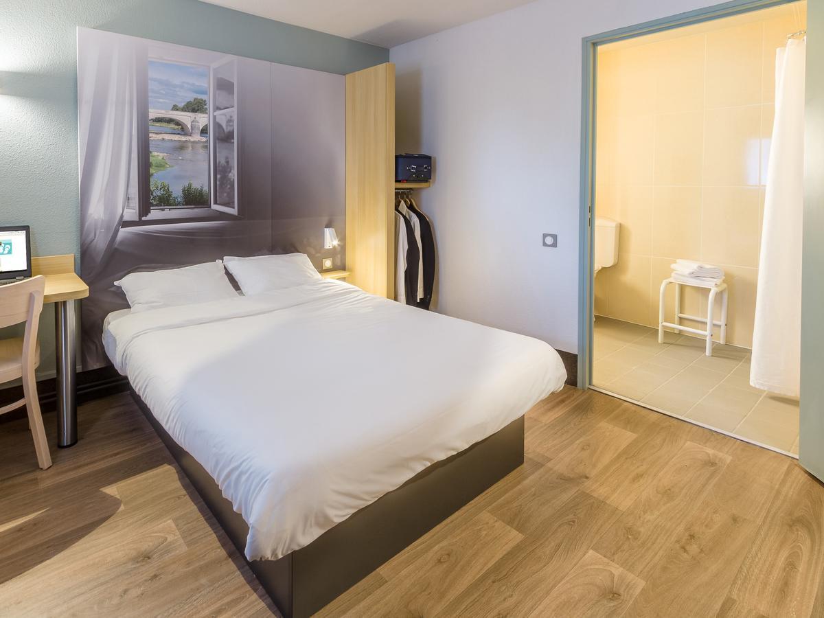 Hotel Angers 2 2*