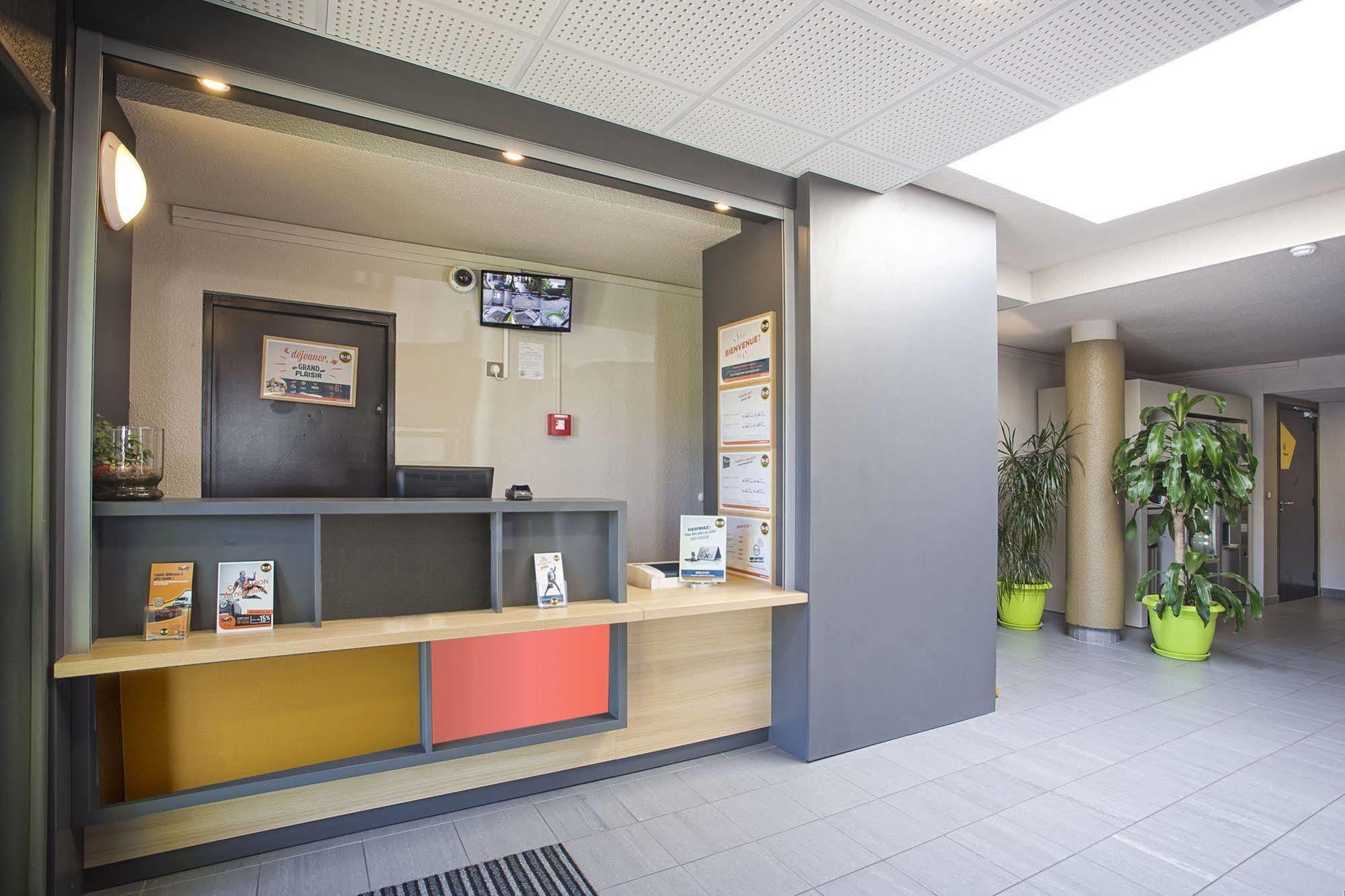 Hotel Angers 2 2*